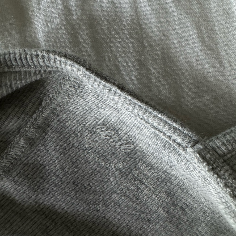 Gray Ribbed Tank Top - Picture 3 of 4
